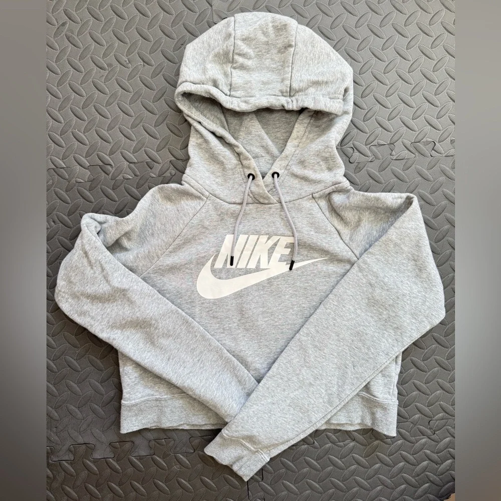 Nike Women's Heather Gray Cropped Hoodie
